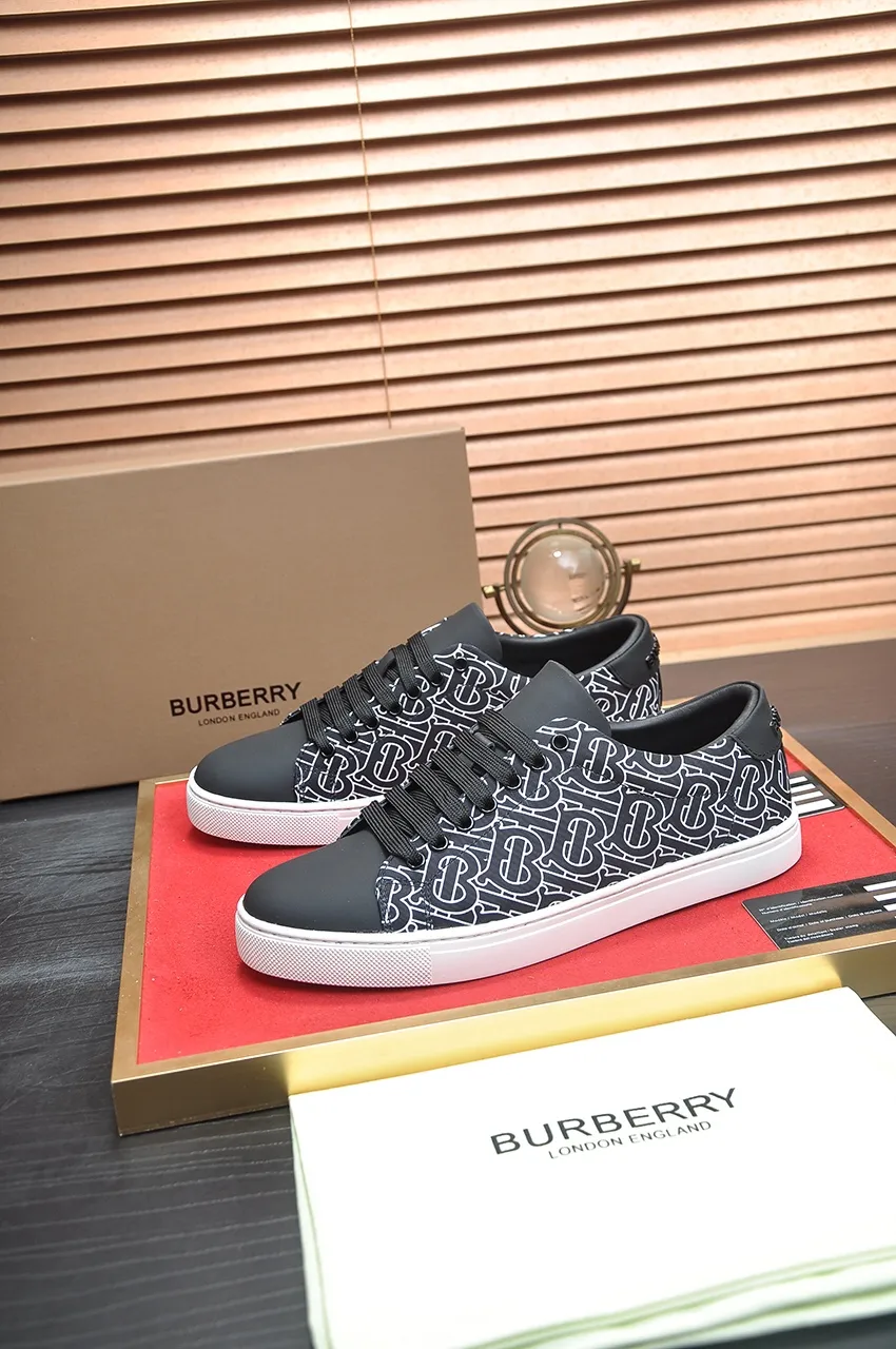Men's shoes💰480💶[Burberry] (cowhide lining) classic low-top sneakers｜Imported cowhide with classic plaid fabric｜Cow leather lining｜Original outsole｜Fine workmanship and comfortable to wear Size: 38-44 (customized at 45)